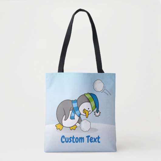 Little penguin getting a snow ball tote bag tasche (Vorderseite)