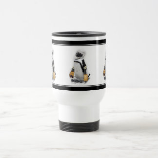 Little Penguin Wearing Hockey Gear Reisebecher