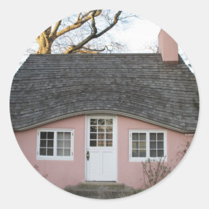 Little Pink House Runder Aufkleber