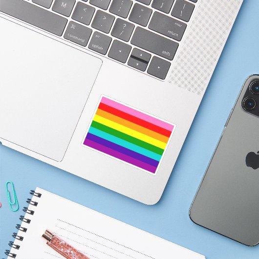 Little Pride Flag Sticker (Laptop mit iPhone)