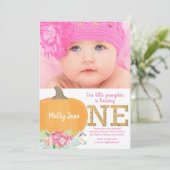 Little Pumpkin 1. Geburtstag Einladung Fall Foto (Stehend Vorderseite)