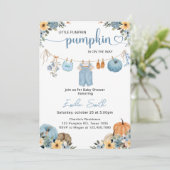 Little Pumpkin Boy Clothesline Baby Dusche Einladung (Stehend Vorderseite)