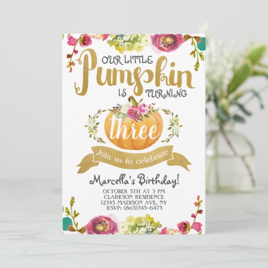 Little Pumpkin Dritter Geburtstag Einladung (Stehend Vorderseite)
