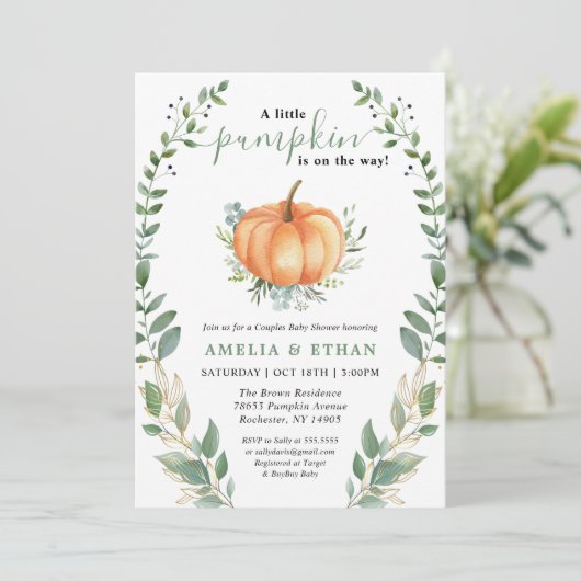 Little Pumpkin Fall Greenery | Paare Babydusche Einladung (Stehend Vorderseite)