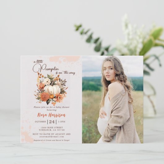 Little Pumpkin Fall Wildblume Pattern Kinderdusche Einladung (Stehend Vorderseite)