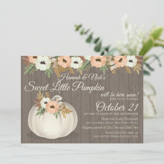 Little Pumpkin Floral Baby Shower Einladung (Stehend Vorderseite)