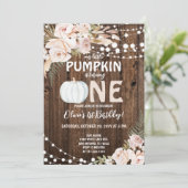 Little Pumpkin Girls 1. Geburtstag Einladung (Stehend Vorderseite)