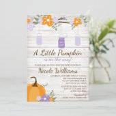 Little Pumpkin Mason Jar Lavender Girl Baby Shower Einladung (Stehend Vorderseite)
