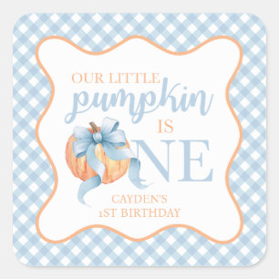 Little Pumpkin Pastellblauer Bogen kariert 1. Gebu Quadratischer Aufkleber