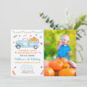 Little Pumpkin Truck Fall Birthday Einladung (Stehend Vorderseite)