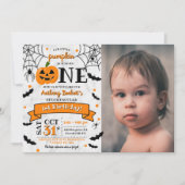 Little Pumpkin Turning One Halloween 1. Geburtstag Einladung (Vorderseite)