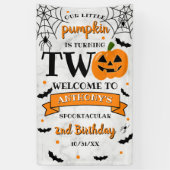 Little Pumpkin Turning Two Halloween 2. Geburtstag Banner (Vertikal)