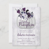 Little Pumpkin | Violet Lila Rustikale Babydusche Einladung (Vorderseite)