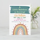 Little Rainbow Coming, Boho Baby Shower  Einladung (Stehend Vorderseite)