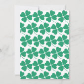 Little Shamrock Modern Green Baby Shower Einladung (Rückseite)