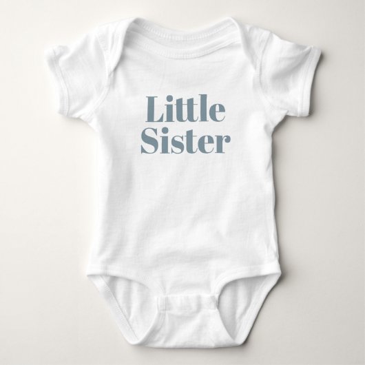 Little Sister | Dusty Blue Matching Sibling Family Baby Strampler (Vorderseite)