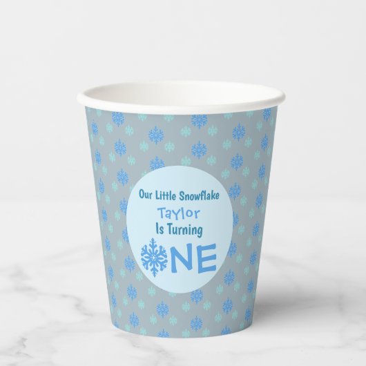 Little Snowflake 1. Geburtstag Pappbecher (Vorderseite)