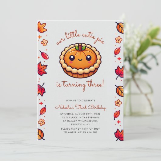 Little Süsse Pie Fall Geschlecht Neutraler Geburts Einladung (Stehend Vorderseite)