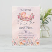 Little Sweet Pea | Niedlich Pink Blume Kinderdusch Einladung (Stehend Vorderseite)