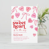 Little Sweetheart Candy Hearts Baby shower Einladung (Stehend Vorderseite)