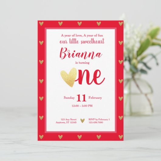 Little Sweetheart Valentine Hearts Erster Geburtst Einladung (Stehend Vorderseite)