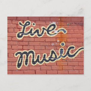 Live-Musik geschrieben auf eine Wand Postkarte
