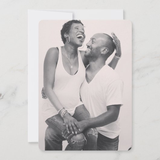 Live-Streaming-Hochzeit für Schwarz-weiße Fotos Einladung (Rückseite)