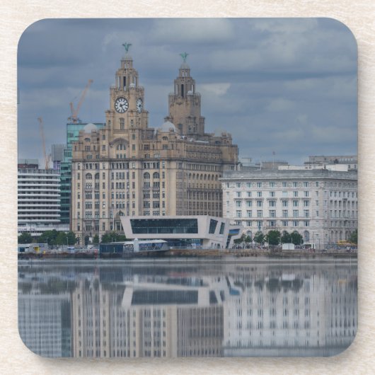 Liverpool Skyline Reflektion Getränkeuntersetzer (Vorderseite)