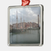 Liverpools Albert-Dock Ornament Aus Metall (Links)