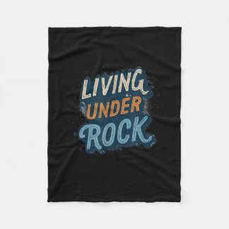 Living Under a Rock Emblem für einen coolen Look Fleecedecke
