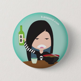 Liz und eine Flasche soju Button