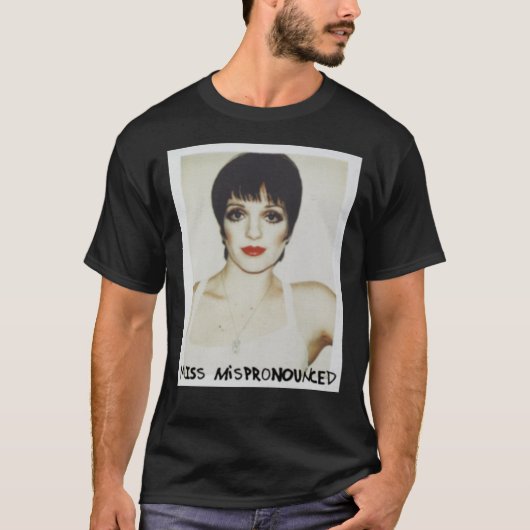 Liza mit einem Z-klassischen T - Shirt (Vorderseite)
