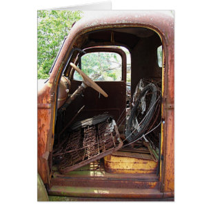 LKW gefüllt mit Junk und Vermisst eine Tür