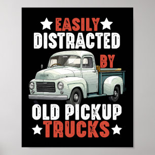 LKW-LKWs aus dem alten Lieferwagen sind leicht abg Poster