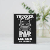 LKW und Vater - Helden auf der Straße und auf der Postkarte (Stehend Vorderseite)