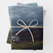 LKWs, Berge und Sonnenuntergang schöne Aussichten Geschenkpapier Set (Beispiel)