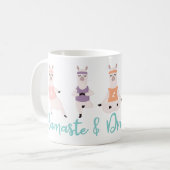 Llamaste & Drink Coffee Yoga Llamas Monogramm Kaffeetasse (Vorderseite Links)