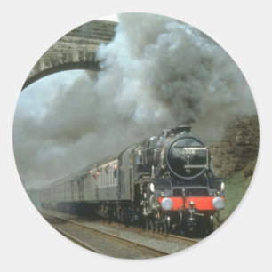 LMS Class 5 explodiert entlang der Siedlungs- und  Runder Aufkleber