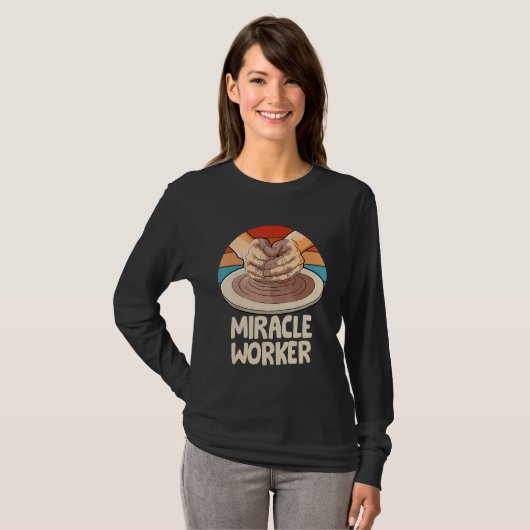 Local pottery business ceramic miracle worker with T-Shirt (Vorne ganz)