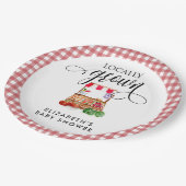 Locally Grown Baby Shower Carrots Gingham Pappteller (Schrägansicht)