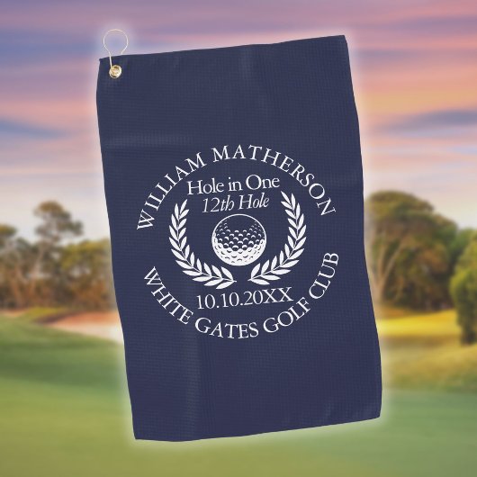 Loch in einem Custom Golf Ball Wreath Navy Blue Golfhandtuch