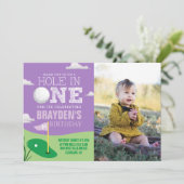 Loch in einem Lila Golftheater Girls First Birthda Einladung (Stehend Vorderseite)