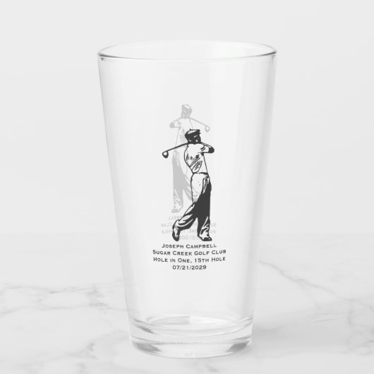 Loch in einem Personalisierten Retro-Stil Golfer-G Glas (Rückseite)