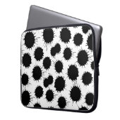 Lochmuster - Schwarz auf Weiß Laptopschutzhülle (Vorderseite Links)