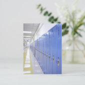 Locker Row Postkarte (Stehend Vorderseite)