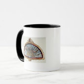 Lockern Sie auf, verziert mit einer Szene einer Tasse (Vorderseite Links)