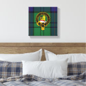 Lockhart Scottish Wappen und Tartan Canvas print Leinwanddruck (Insitu (Schlafzimmer))