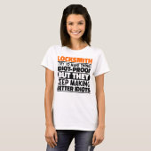 Locksmith ich versuche, Dinge zu Lustigen Sprüchen T-Shirt (Vorne ganz)