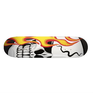 Lodernder Schädel Skateboard