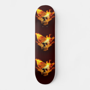 Lodernder Schädel Skateboard